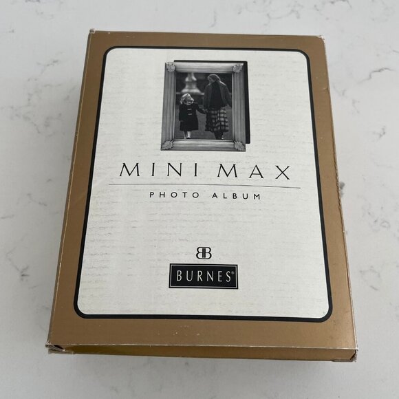 Burnes Mini Max 4" x 6" Photo Album Ribbed Leaf Style Holds 60 Pics Silv Blk - Picture 9 of 9